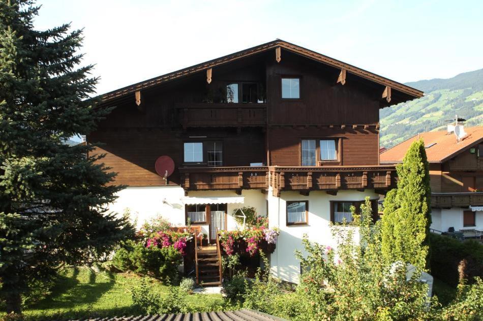 Ferienwohnung Koessler Christian Fuegen Exterior photo